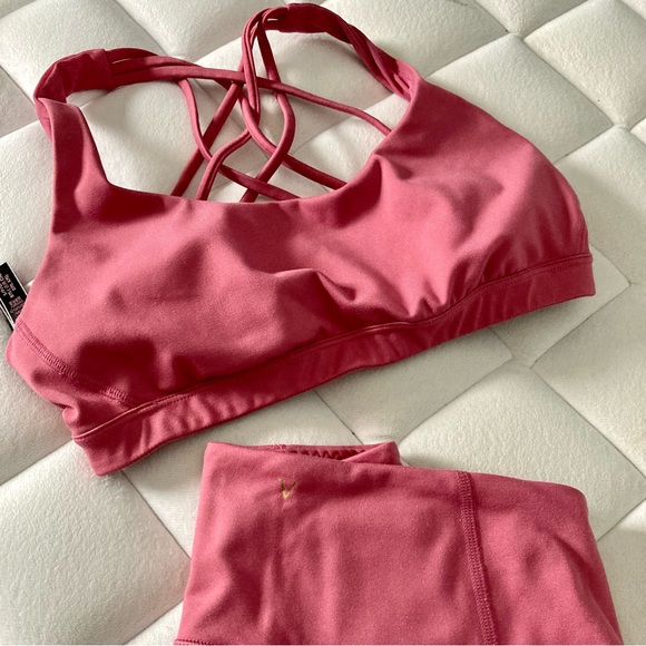 VS Matching Set - Essential Pocket Leggings and Strappy Bra - Rose Begonia - Picture 6 of 6